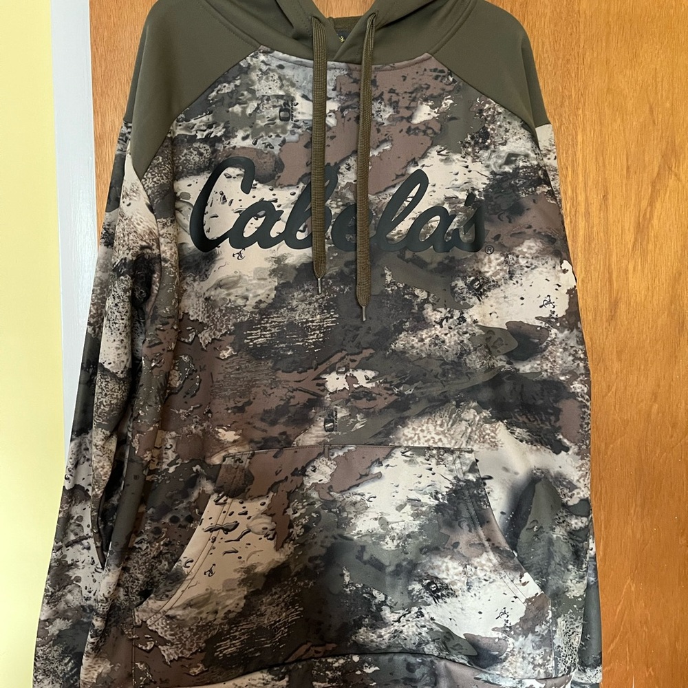 Men’s Cabela's Camo Hoodie, size medium